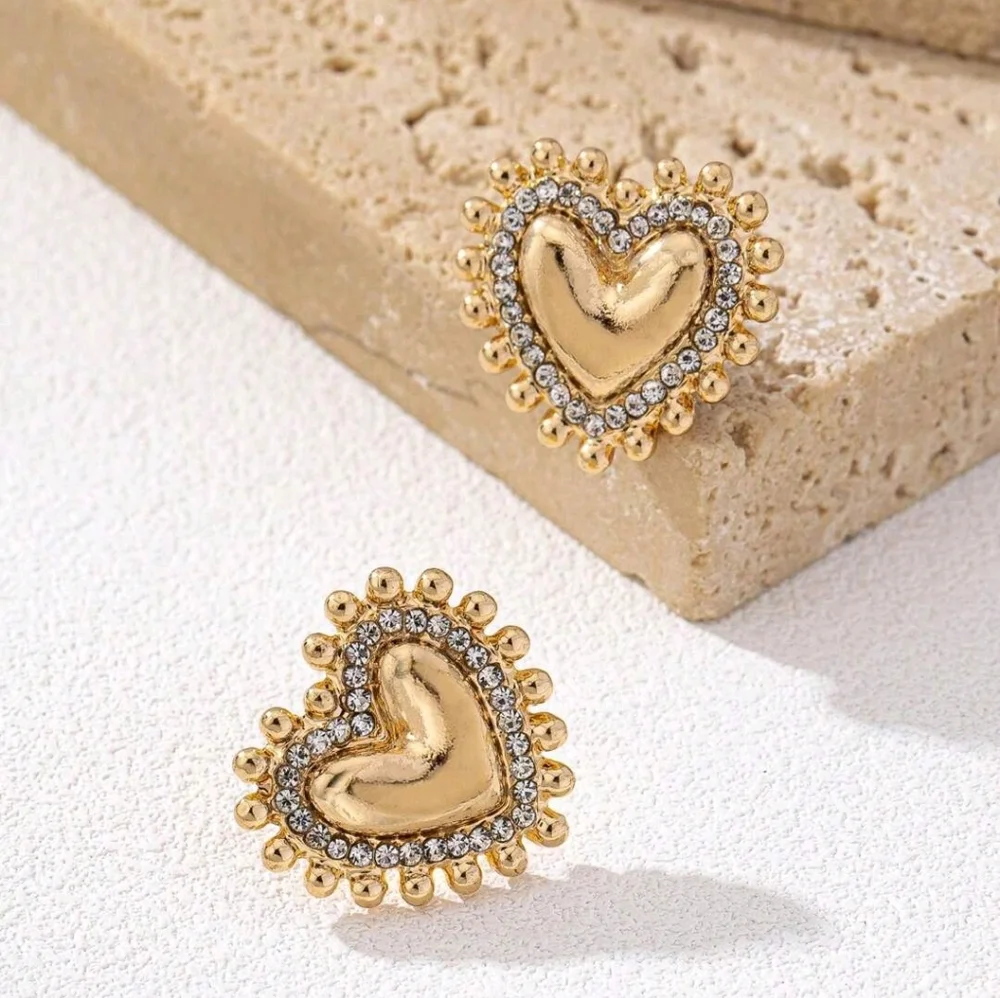 Minimalist heart crystal stud earrings; NWOR